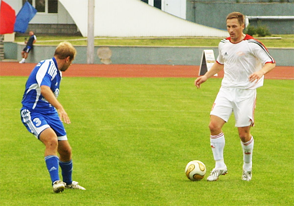 С мячом Алексей Снетков