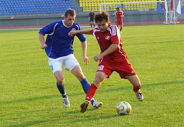 Андрей Овчинников как обычно хорошо работал с мячом